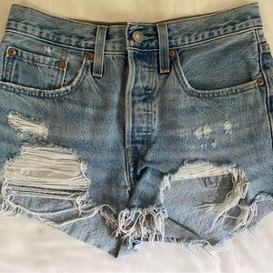 Levi's Blue Jean Shorts High-Waisted Distressed 26